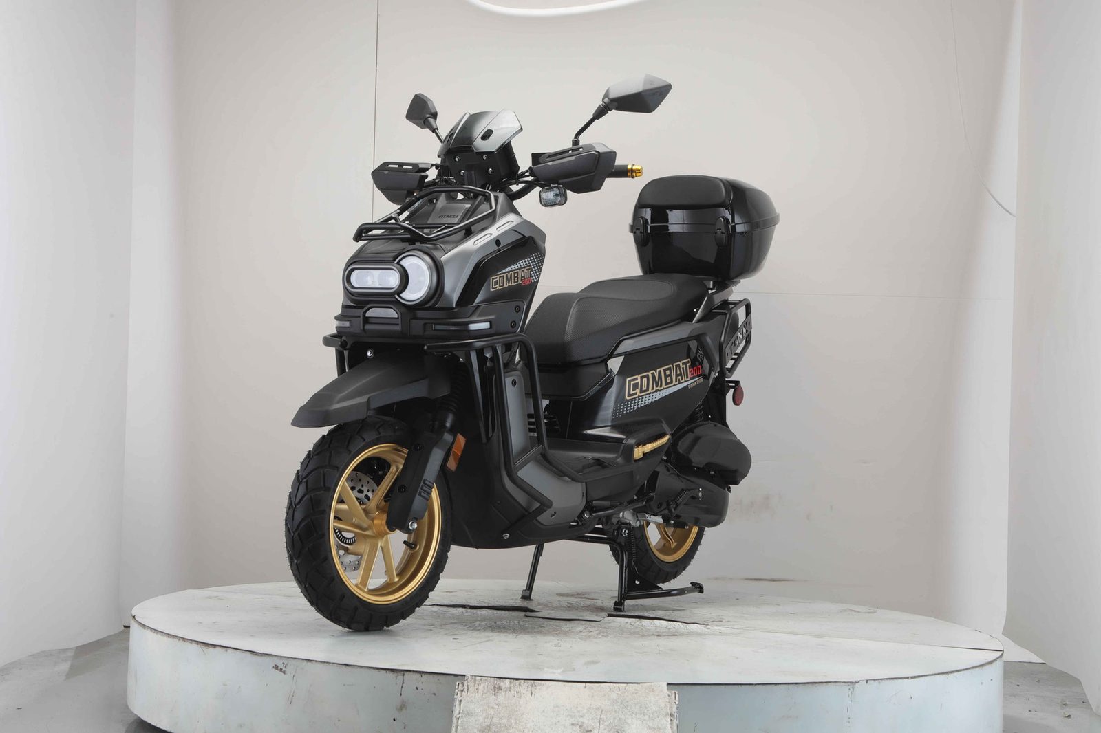 Tank Combat 200 scooter