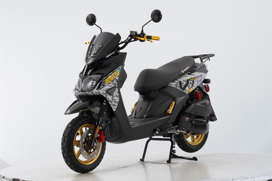 VTR 200 photo 2